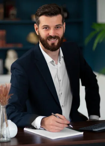 Our Financial Experts The Team  Member Solution. - 南宫国际体育直播